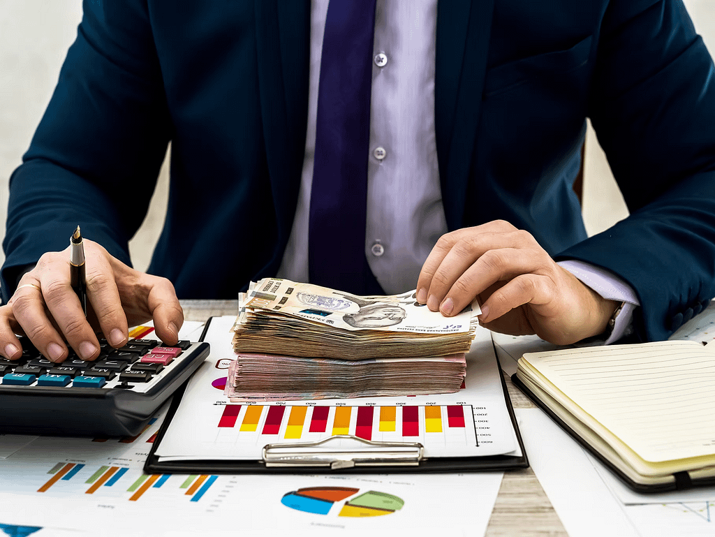 Smart Finance: Mastering Budgeting and Saving for Homeowners